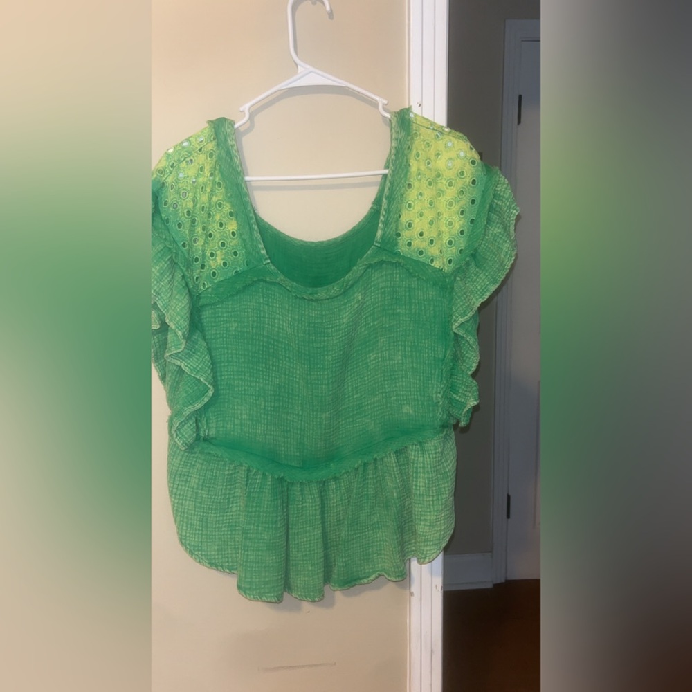 Green Ruffled Short Sleeve Women's Top